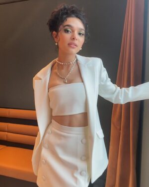 Paulina Chávez Instagram - @fatenetflix press day💋

styling: @branden.ruiz 
makeup: @kim.kiefer 
hair: @emmasmallhairandmakeup 

👁👄👁??? hehee