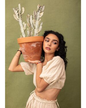 Paulina Chávez Instagram - this was such a fun last minute shoot, thank you @miguelfloresphotography for your creativity, these are some of my favs. 

the incredible team
photographer: @miguelfloresphotography 
hair: @dmadivo 
makeup: @livbeautified 
wardrobe: @lanativacollection , @rosasymimbre.shop , & @templeofoffering !!!!
journalist: @creative.consultant.kday 

PEPPER Magazine
Est. 2022
SA / TX / US
🤍🤍