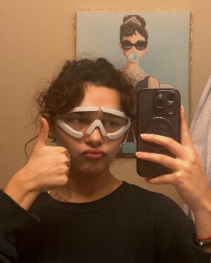 Paulina Chávez Instagram - I GOT LASIK & NOW I HAVE 20/20 VISION 

i’ve been wearing glasses for 15 years & contacts for 10, never thought I’d get lasik because I was scared of everything & anything going near my eye. @parkhurstnuvision made it such an easy & comfortable experience, I was jamming out to Hamilton the whole 10 mins of the procedure hehee

thank you to everyone at Parkhurst Nuvision, I’m beyond happy with my new eyes <33 
•
•
•
#parkhurstnuvision #lasiksa