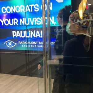 Paulina Chávez Instagram - I GOT LASIK & NOW I HAVE 20/20 VISION 

i’ve been wearing glasses for 15 years & contacts for 10, never thought I’d get lasik because I was scared of everything & anything going near my eye. @parkhurstnuvision made it such an easy & comfortable experience, I was jamming out to Hamilton the whole 10 mins of the procedure hehee

thank you to everyone at Parkhurst Nuvision, I’m beyond happy with my new eyes <33 
•
•
•
#parkhurstnuvision #lasiksa