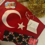 Paulina Vetrano Instagram - Mi navidaT 2023: En una habitación de un hotel en Turquía! No lo olvidaré jamás! Salú y amor para todos 🥂🎄🤍
