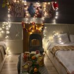 Paulina Vetrano Instagram - Mi navidaT 2023: En una habitación de un hotel en Turquía! No lo olvidaré jamás! Salú y amor para todos 🥂🎄🤍