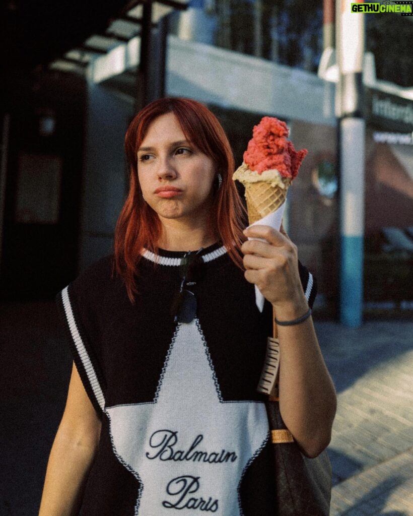 Paulina Vetrano Instagram - Dónde están los fanáticos del helado? 🍦🙌🏽 . Ph: No se puede creer lo que hace esta dupla @_franciscoaguirre_ @tcommentz 🤍