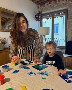 Pauline Hoarau Instagram - Sunday at home, always finding some time to play in the midst of moving 🎨 
@dsquared2 #d2kids #adv