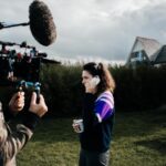 Pauline Bression Instagram - Il y a une semaine déjà c’était la fin du tournage de « Lame de Fond » réalisé par @brunogarcia.p, fin de jeu pour ma « Elise Vignon ». Merci @rebeccavaughancosqueric pour la capture de ces moments ! Très chaleureusement entourée 💕 Et je vous tiendrai au courant dès qu’on en saura plus sur la date de diffusion biensur 😉 #lamedefond #dinard #ryoanproduction #france3 #tournage