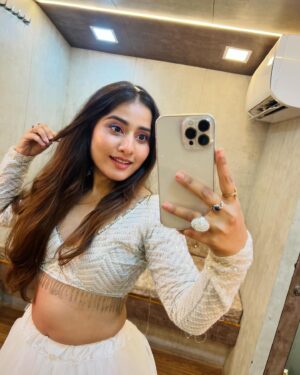 Payal Gupta Instagram - Amazing night ❤️
.
.
#sangeetnight #pookishadi #dance #instalike #instapicture #picoftheday #instamood #instalove #amazingnight #sangeet #loved #parihoonmain