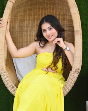 Payal Gupta Instagram - 💛💛💛
.
.
.
.
#instagood #instalike #pictureperfect #instagood #photography #love #beauty #yellow #outfit #payalgupta #guptainji