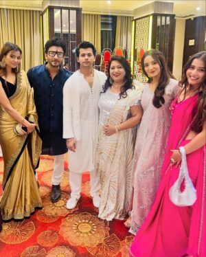 Payal Gupta Instagram - Congratulations guys ..❤️ i am feeling so happy to see two wonderful people together .. it was a fairy tale wedding ❤️i love you @poojaa_singh_  and wish you guys lifetime of happiness @poojaa_singh_ @karansharmaa_official 🫶🏻