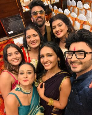 Payal Gupta Instagram - Congratulations guys ..❤️ i am feeling so happy to see two wonderful people together .. it was a fairy tale wedding ❤️i love you @poojaa_singh_  and wish you guys lifetime of happiness @poojaa_singh_ @karansharmaa_official 🫶🏻