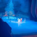 Pelageya Khanova Instagram - Тасин четвертый «Щелкунчик». Традиция😇 А у вас какие семейные традиции? Расскажите! С Новым Годом! 🎄🙌🏻 Листайте) #щелкунчикбалет #большойтеатр #пелагея #таськинамать #новыйгод #семейныетрадиции