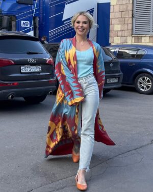 Pelageya Khanova Instagram - Сегодня уже прогон восьми номеров для завтрашней съемки «Голос.уже не дети»
Турбо-формат😀

#пелагея #голосдети #голосуженедети #безфотошопа #безфильтров