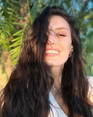 Pelin Orhuner Instagram - Sun oh my dearest bestie. 🫠☀️🌻🤟🏻