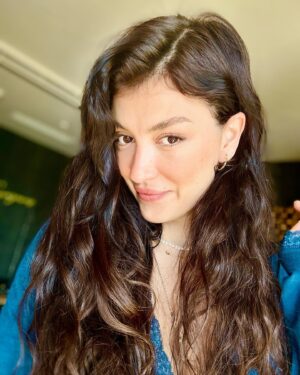 Pelin Orhuner Instagram - Sabahları uyanır uyanmaz yüzüm böyledir😜.