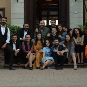 Perihan Savaş Instagram - Ailemiz çok güzel bir 4 sezon geçirdi.ekip ruhu muhteşemdi emeği geçen herkese çoook teşekkür ederim 🙏bu ekibi bir araya getiren kol kanat geren @ayyapim unutulmazsın🤗🤩🙋‍♀️