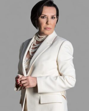 Perihan Savaş Instagram - İyilik bu akşam 20:00 de @foxturkiye de başlıyor Şahika’yla tanışmaya gelin 🙋‍♀️🙌🤗@medyapimresmi @iyilikdizifox