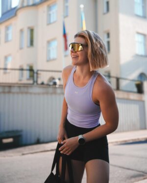 Pernilla Böckerman Instagram - Mukavaa viikonloppua kaverit 💜🌸