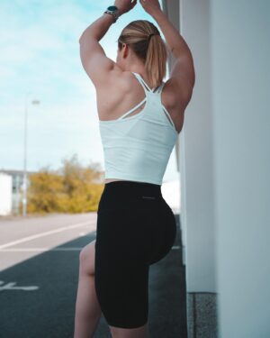 Pernilla Böckerman Instagram - Mainos @gymnation ARVONTA 🔥 Yhdessä @gymnation kanssa haluamme arpoa sinulle ja kaverillesi vapaavalintaiset Gymnation High-Waist Biker Shortsit! ☀️ Nämä ovat kesän ehdottomat lempparit 😍

Arvonnan ohjeet:
👉🏼 Seuraa @gymnation & @pernillabockerman
👉🏼 Tykkää kuvasta
👉🏼 Kommentoi kaveri, jonka haluaisit ilahduttaa uusilla Gymnation Biker Shortseilla 

Jokainen kommentti on uusi arpa ❤️‍🔥

Yksi (1) onnekas voittaa itselleen ja kaverilleen 
Gymnation High-Waist Biker Shortsit. Osallistumisaika on 19.-21.5. klo 12.00 saakka. Voittajaan ollaan yhteydessä henkilökohtaisesti yksityisviestillä maanantaina 21.5. täällä Instagramissa. 

Instagram ei ole mukana arvonnassa.