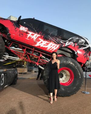 Perrey Reeves Instagram - Guess where I am?! The #zombieland premiere! #zombieland2 waiting for @aaronfoxtennis to get here, I may just have to climb up into this monster truck 😝
