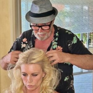Peta Wilson Instagram - The maestro at work. Maxie does the best sexy hair,  hands down and his new product line is a long time coming and well worth the wait . I remember Max working on the products when he was at bumble and bumble in New York. A while back now.  X. Thanks Maxie @maxpinnellhair @maxpinnellhairdresser @maxpinnell @jodyoli #helmetgensen.  maxpinnell.com