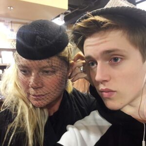 Peta Wilson Instagram - My son marlowe and I 🌹❤️ 📸: @johnnybeart