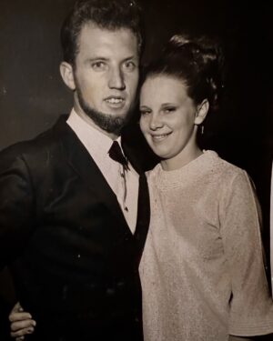 Peta Wilson Instagram - Just found this picture of my mum and dad she is 18. He is 22.  Darcy wilson and karlene white.  Both very dynamic characters. Most grateful for the things I’ve learnt so far from them both.  Love you mum and Grunta  dad and anne.  4 parents , so lucky that our step parents love as much as they do !