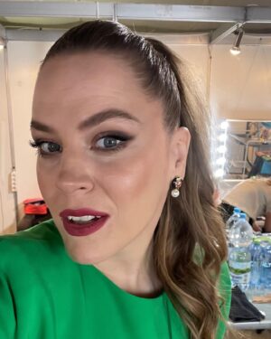 Petra Nesvačilová Instagram - Lovjů @iamhanavagnerova občas doma takhle blbneme ❤️❤️❤️