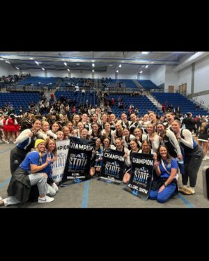 Peyton Evans Instagram - I am so very grateful i got to experience this cheer season with this amazing team. Even tho i wasn’t able to compete with them i enjoyed every moment watching them perform and become an amazing team. these girls are amazing i love them all and im very grateful for the wonderful coaches that we had and i will forever cherish the funny moments with the team. 🫶🏻