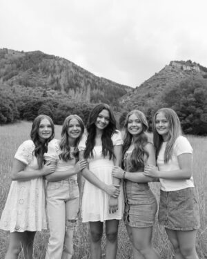 Peyton Evans Instagram - Freshman year cheer pictures 💙