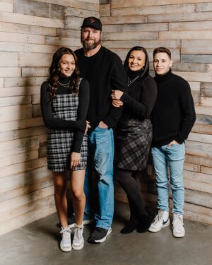 Peyton Evans Instagram - Merry Christmas from my family to yours ♥️♥️♥️