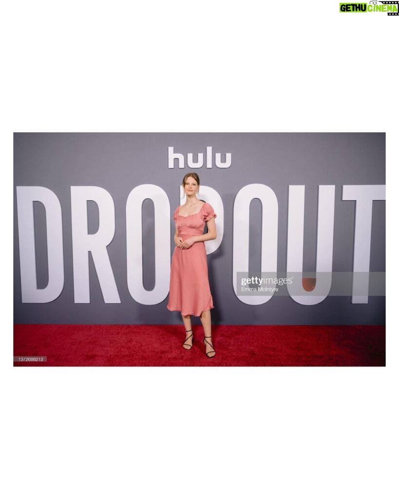 Peyton Kennedy Instagram - The history buff in me loves a good biopic 🩸 #TheDropout @thedropouthulu @hulu @searchlightpics