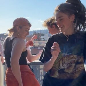 Phia Saban Instagram - ƪ(•◡•ƪ) put ya hands in the air & do a little dance if ur gonna be on the telly tomorrow ! ヾ(*ﾟｰﾟ* )ゞ