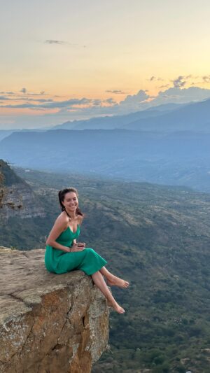 Pía Sanz Instagram - “Si dejas salir todos tus miedos tendrás espacio para vivir tus sueños” 

#ViajaconPia