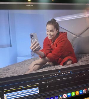 Pía Sanz Instagram - Que la vida me siga regalando retos como esta película #1Mdelikes. 🤍🙏🏼 #proximamente