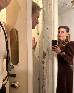 Pia Tjelta Instagram - Troika som nærmer seg siste spilleuke i London på magiske @thecoronettheatre