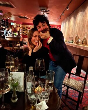 Pia Tjelta Instagram - Troika som nærmer seg siste spilleuke i London på magiske @thecoronettheatre