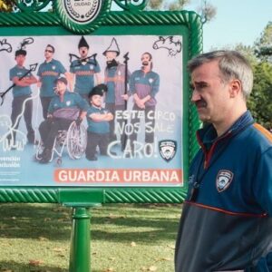 Pilar Gamboa Instagram - En unas horas se estrena DIVISION PALERMO en Netflix. Es una serie toda entera de @santikorovsky el tipo más neurótico y tierno del universo con un humor de otra galaxia. 
Además con un elenco con el que lloramos de risa y no estoy exagerando. Yo esta serie la llevo en el corazón para siempre.
VEANLA porque no hay mucha cosa que se le parezca, es bastante única y eso siempre es para festejar. 

Además @florenciapercia e @ismestre que escribieron con Santi, entre otros guionistas,y que los quiero tanto. 

@daniel_hendler_ @valeria_licciardi_fan @ilgocie @renato_consa @soyhernancuevas @jayjaynugnes @charonlopez @martingarabal @marcelosubiottook @agustinrittano @negroprina @valerialois @spregelburd @crulecia @iairsaid @alansabbagh @bellosoactor @izcovichgabriela @fabianarenillas @dani.koro 

@chenetflix 
@kramersigmanfilms