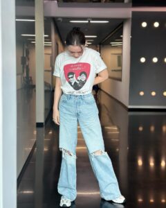 Pimonwan Hoonthongkam Instagram - ฉันเคยบอกกับเธอหรือยัง ว่า ••• ♥️ วันที่ 3 มีนานี้ ตื่นมากดบัตรให้ทันเน้อ ♥️ เจอกัน อัสนี และ วสันต์ คอนเสิร์ต ”ฉันเคยบอกกับเธอหรือยัง“ เสาร์ที่ 27 เมษายน 2567 อิมแพ็ค อารีน่า เมืองทองธานี จำหน่ายบัตร อาทิตย์ที่ 3 มีนาคม 2567 (10.00 น. เป็นต้นไป) ไทยทิคเก็ตเมเจอร์ทุกสาขา หรือ www.thaiticketmajor.com หลากหลายอารมณ์ มากมายความรู้สึก ฟังพร้อมกันบนเวที #อัสนีวสันต์ #อัสนีและวสันต์คอนเสิร์ต #ฉันเคยบอกกับเธอหรือยัง #มูลนิธิรามา #Singha #เมืองไทยประกันชีวิต #THAIHONDA #โฮมมี #YokohamaThailand #Neekrung