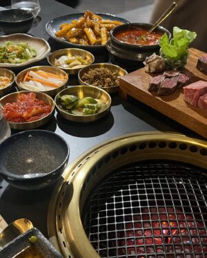 Pipay Kipay Instagram - Steak Night dahil fantasy lang

Thanks @giwonkoreansteakhouse for having us ladies for a fantastic dinner