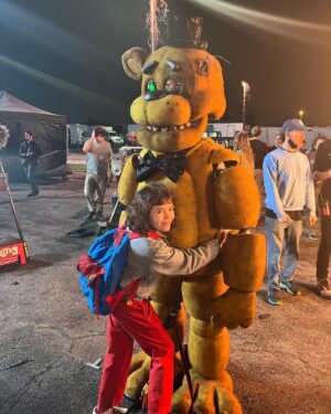 Piper Rubio Instagram - Grateful is an understatement💛⭐️Thank you all so much for all the love and support⭐️ 🦊🐰🐻🐤🧁(insert Freddy nose honk noise)