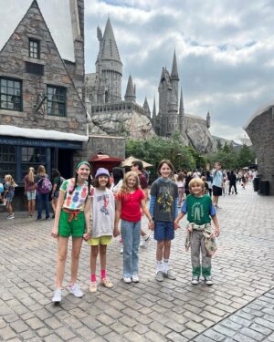 Piper Rubio Instagram - uni crew🧙🏻‍♀️✨