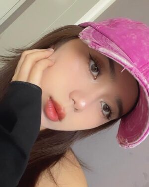 Ploynarin Sornarin Instagram - $