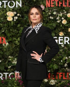 Polly Walker Instagram - Had a wonderful evening at Bridgerton season 2 premiere!Thank you so much to all my wonderful talented team.Hair@thebradylea @joshwood 
MU @sophie_brown_mua @patmcgrathreal 
Styling @mrfabioimmediato 
Wearing bespoke @dolcegabbana 
Nails @imarninails jewels@aspreylondon
#bridgerton #bridgertonpremiere #bridgertonseriestwo #netflix #featheringtons #portiafeatherington #premiere #dolcegabbana