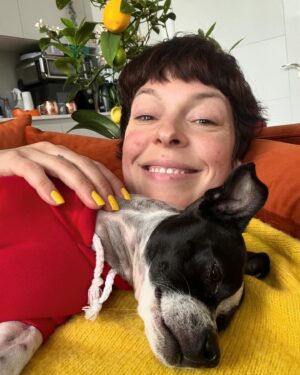 Pollyanna McIntosh Instagram - Feeling happy, lucky and in love. Sending all the joys your way x
