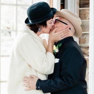 Pollyanna McIntosh Instagram - Fecking delighted with my lot. Thank you @bobcatgoldthwait for making me a lucky and happy woman. You warm my cockles. And to all those friends and family I still haven’t got round to telling, sorry and looking forward to seeing you at a party we’ll be throwing. Sweet Nevada elopement with B’s daughter Tasha and her girlfriend Caroline as well as our ducks Sid and Nancy was the way we decided to go. It was joyful. Thank you. ❤️🤸‍♀️🎡