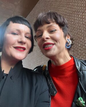 Pollyanna McIntosh Instagram - Thank you @iftaacademy for a fabulous evening celebrating Irish talent and beyond. So great to see so many friends! Thanks to @higginsheatherpr for everything. ✌️