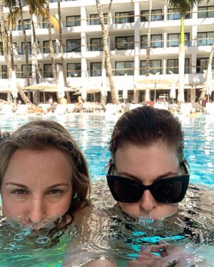 Pollyanna McIntosh Instagram - Soul douche in Lanzarote with @netflixvalhalla family Ms @a_plant 
🙌🙌🌴🌴❤️🌴 #BarbAndStar
