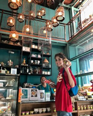 Pooja Bhamrrah Instagram - Pad Thais, temples, massages, the sweetest coconut water and more!! Bangkok, you were incredible! (Part 1)