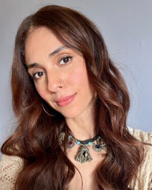 Pooja Bhamrrah Instagram - We’re all stories in the end, lets make it a good one! 
.
.
Also can never get enough of this neck piece that I’m not sure was gifted or I just took it shamelessly from @rushnex
.
.
 
#mood #actor #musings #2022