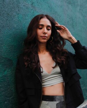 Pooja Bhamrrah Instagram - Out and about, here and there with 📷@pornsoup and  @rishq.j  @einstylist 👗 
Outfit @snehaaroralabel 
.
.
.
.
#shoot #actor #streetstyle #bombaystreets