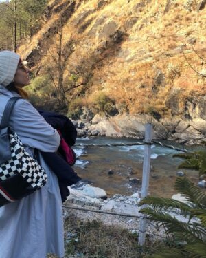 Pooja Bhamrrah Instagram - Kahani Kasol Ki… 🥶 
.
.
.
#kasol #manikaran #himachalpradesh #winterwonderland #kasoldiaries